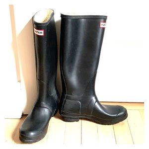 Hunter Classic Tall Black Rain Boots
